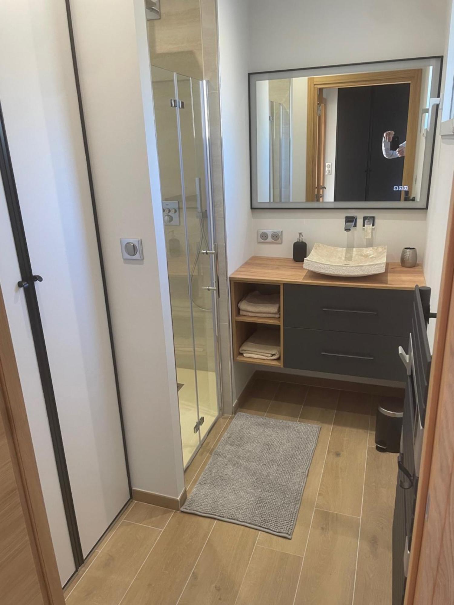 Logement Avec Jacuzzi ジュカ エクステリア 写真