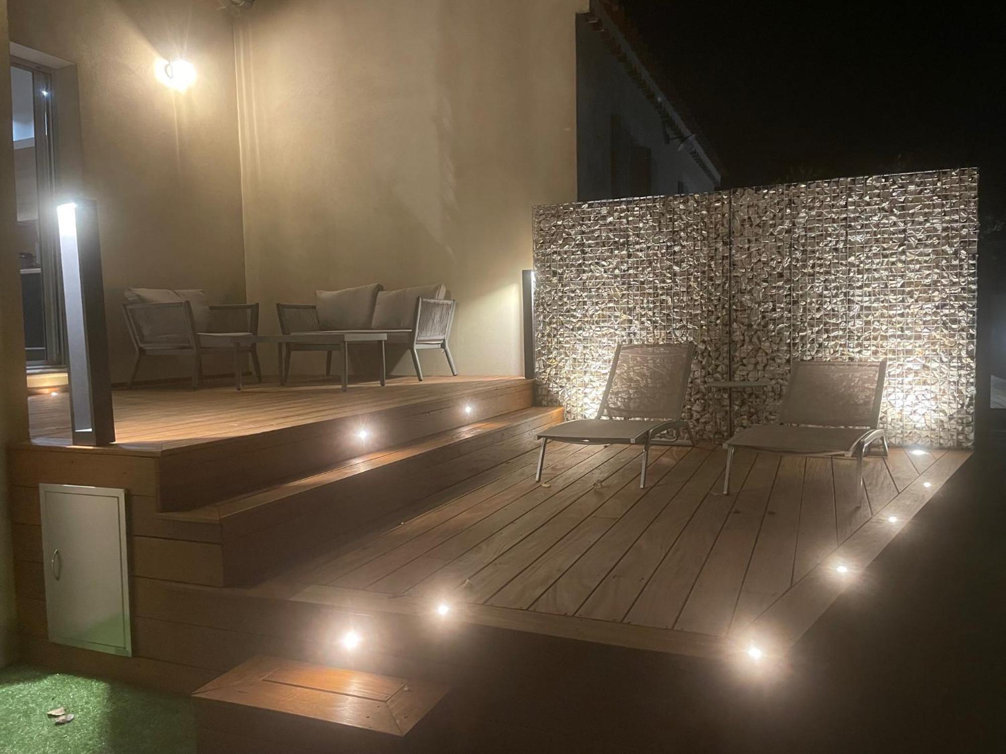 Logement Avec Jacuzzi ジュカ エクステリア 写真