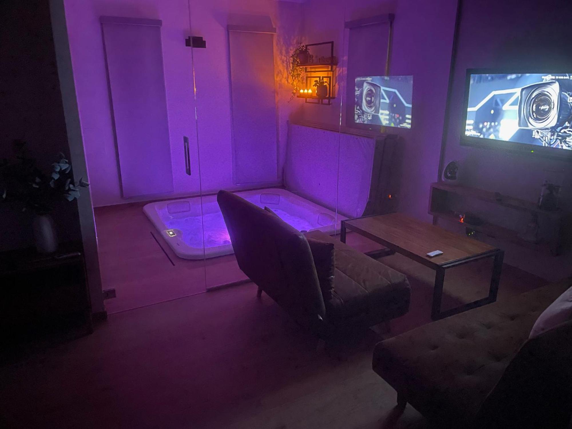 Logement Avec Jacuzzi ジュカ エクステリア 写真