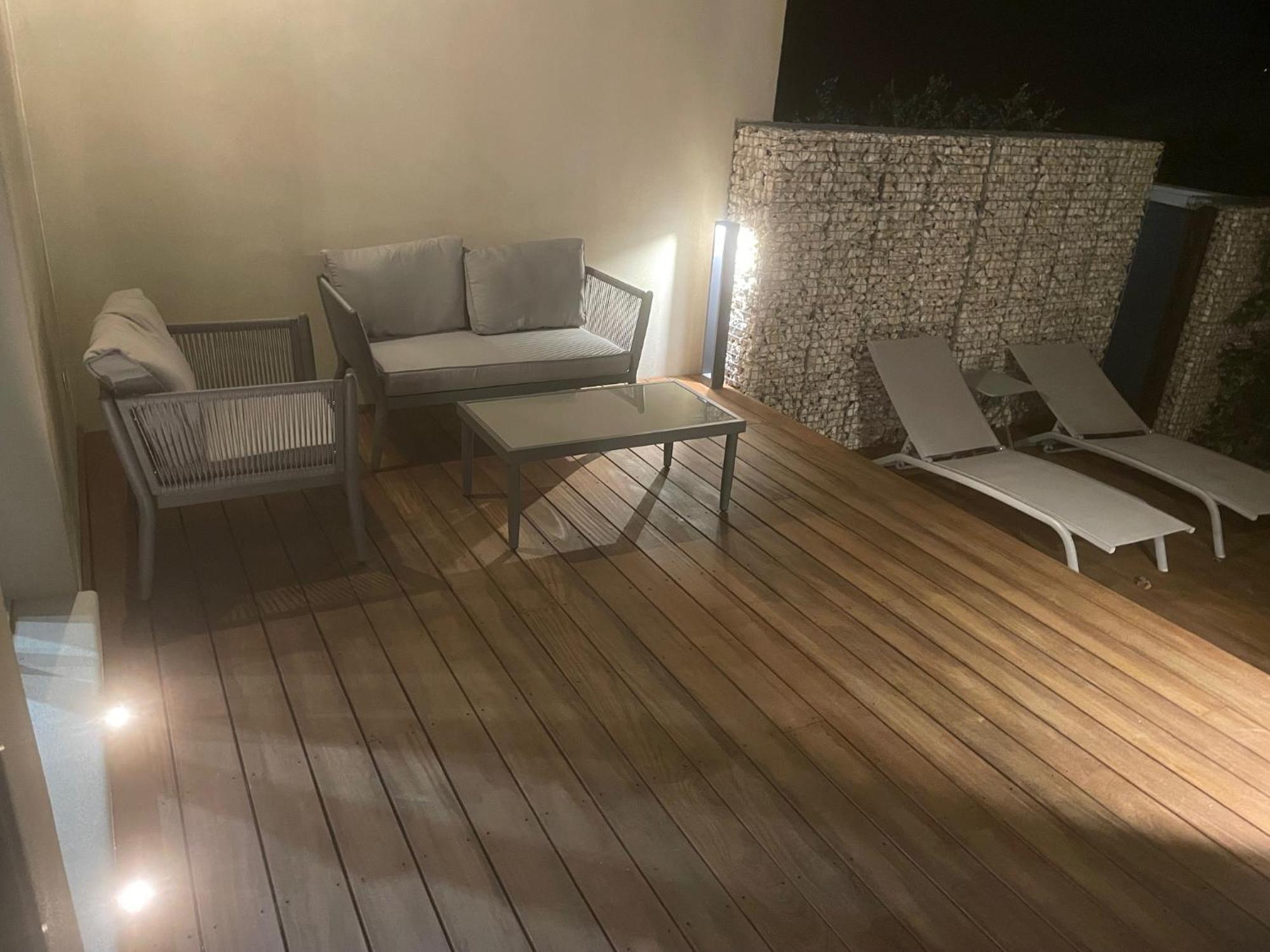 Logement Avec Jacuzzi ジュカ エクステリア 写真